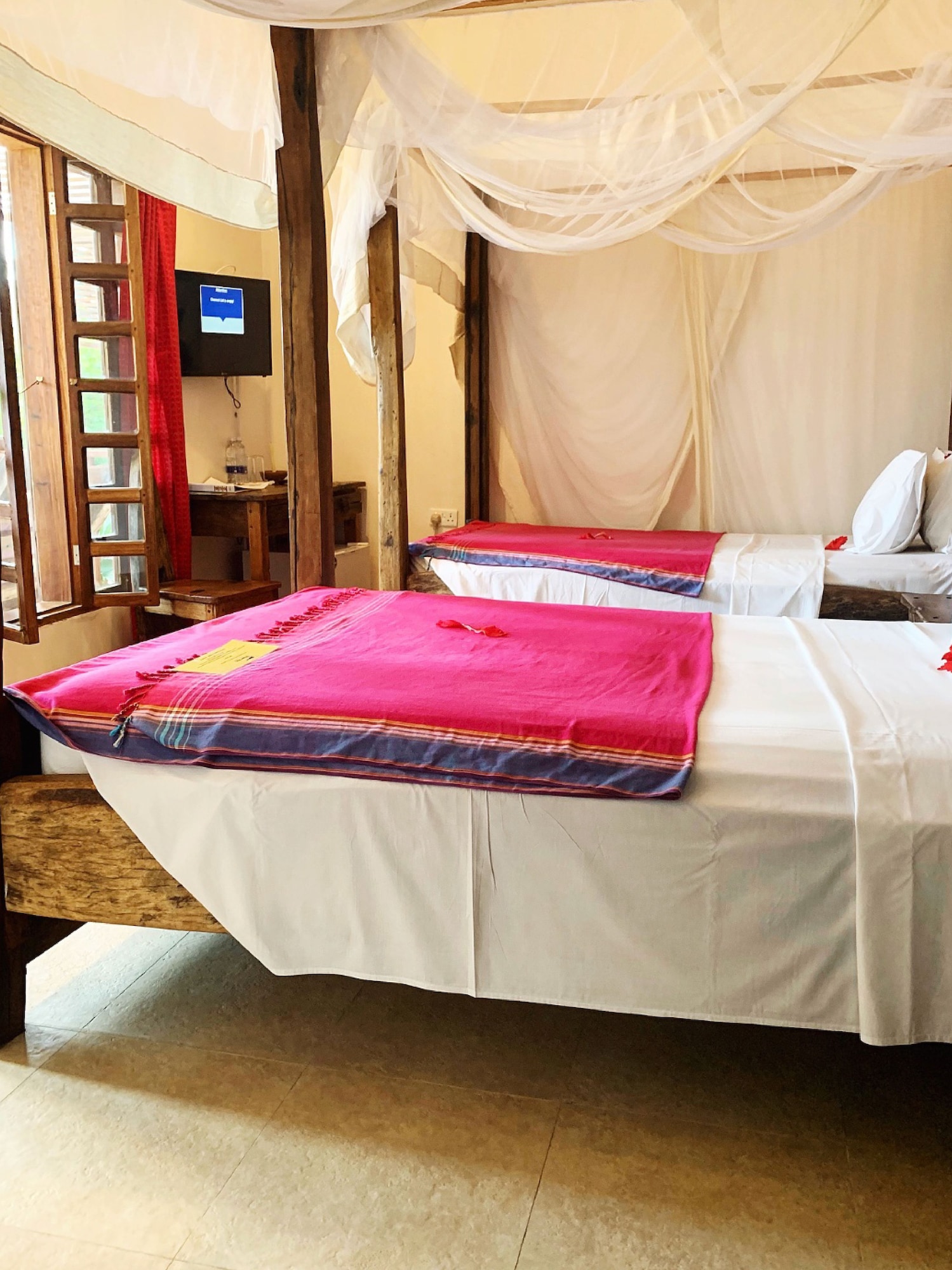 STANDARD, TWIN BEDS