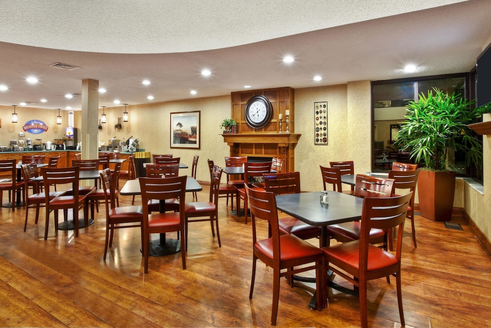 Baymont by Wyndham Knoxville/Cedar Bluff 39/59