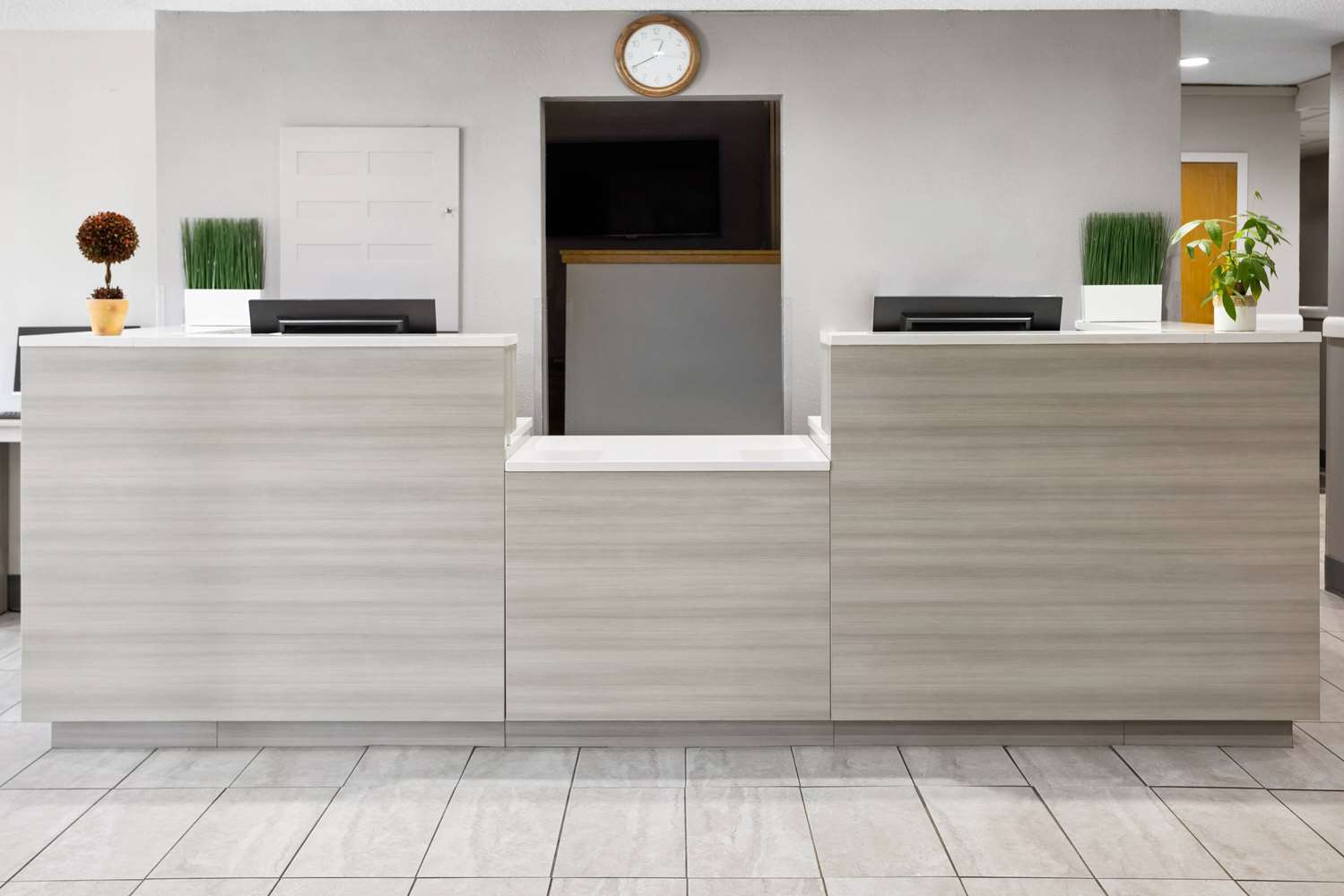 Microtel Inn & Suites by Wyndham Raleigh Durham Airport 7/32