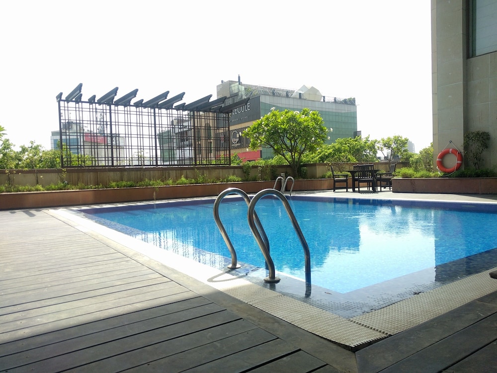 Lemon Tree Premier 1 Leisure Valley Gurugram 8/60