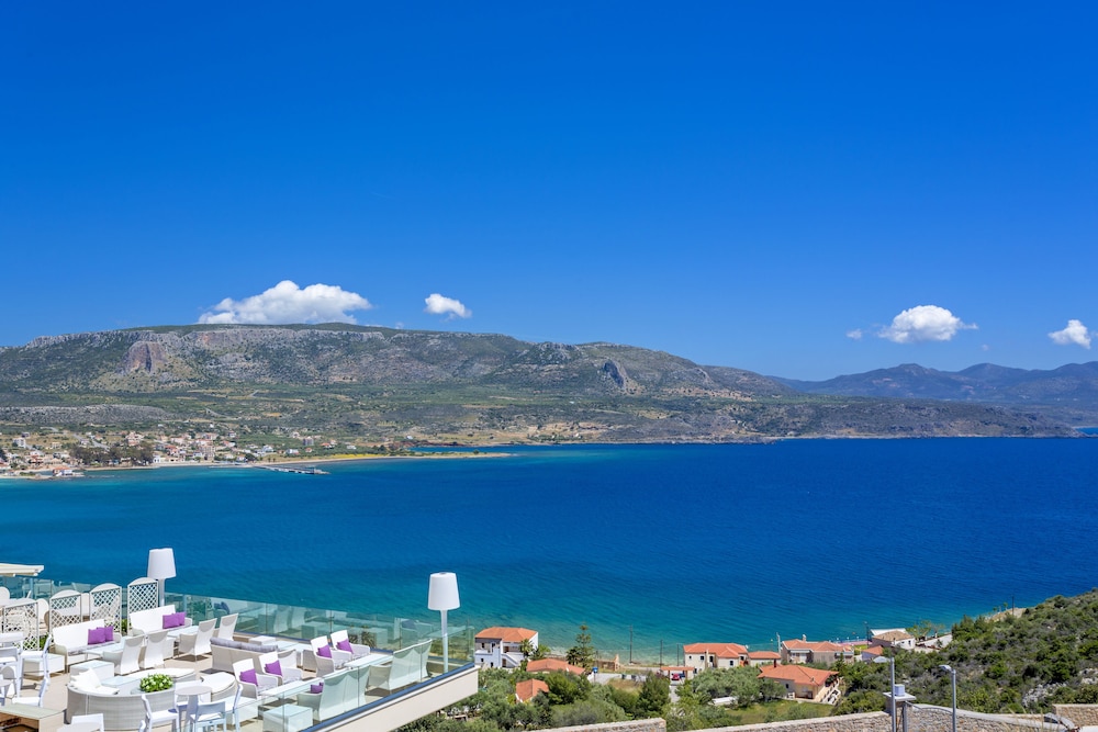 Princess Kyniska Suites 53/65