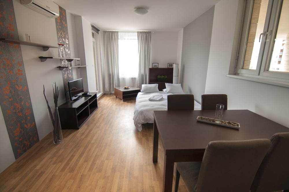 CORVIN CENTER SUITES 57/87