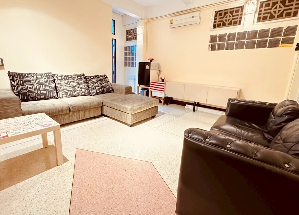 Baan Nampetch Hostel 35/50