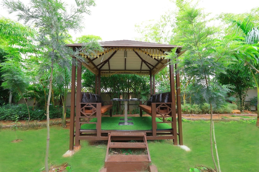 JalMahal Resort &amp; Spa 69/72