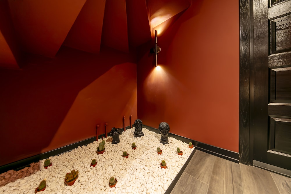 Hexa Suites Hotel 27/50
