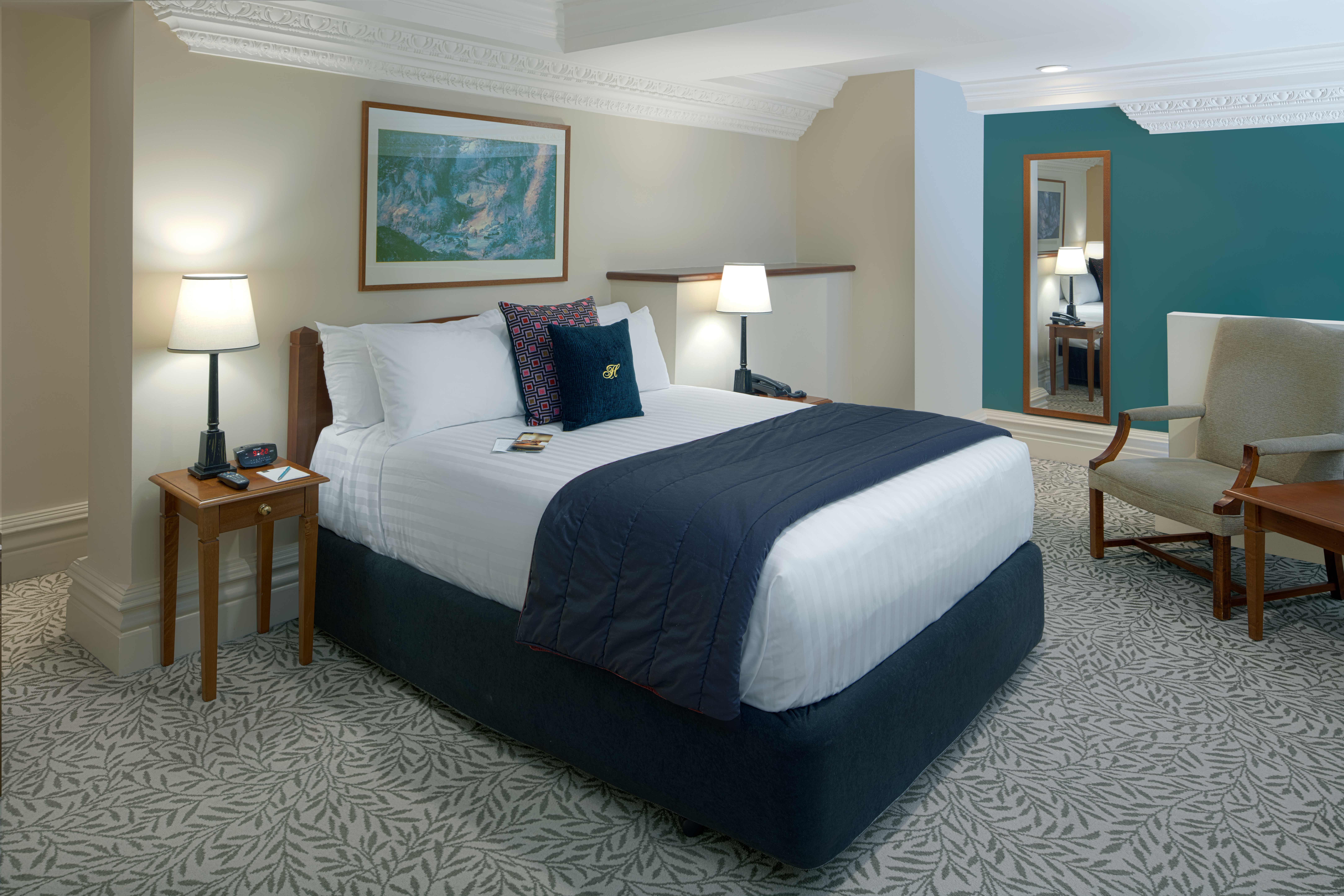 Old Gov't Bldg-1 Br Suite