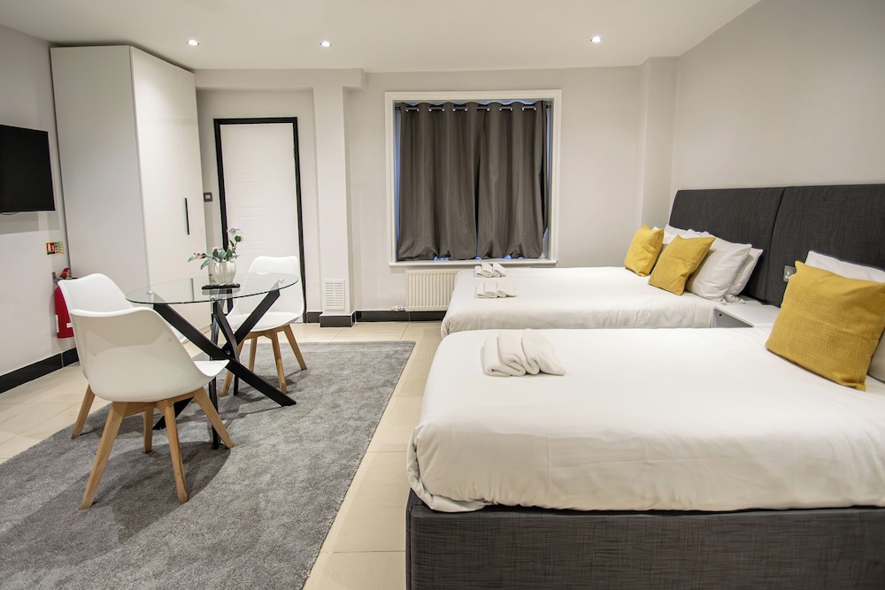 Imperial Court Suites 19/59
