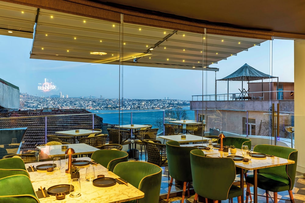 Opera Hotel Bosphorus 50/67