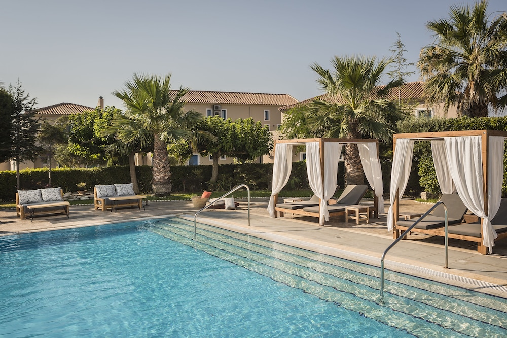 Avithos Resort 54/92