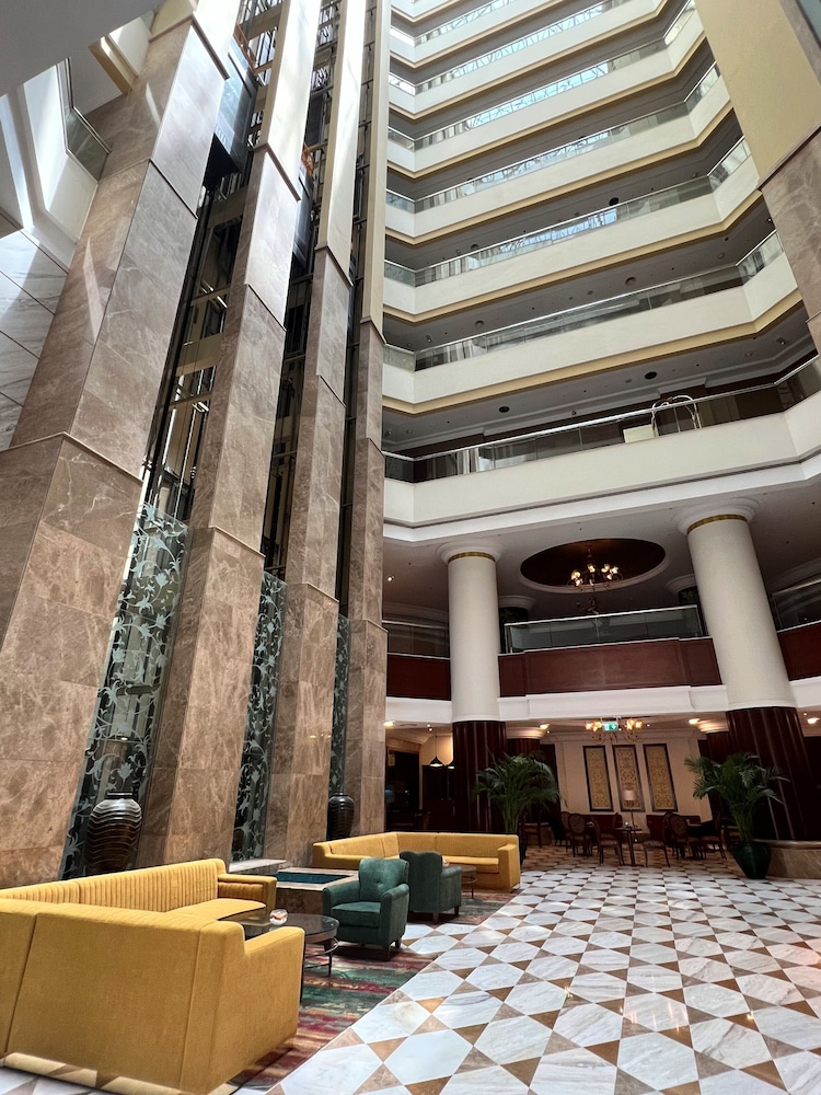 City Seasons Suites Dubai 37/60
