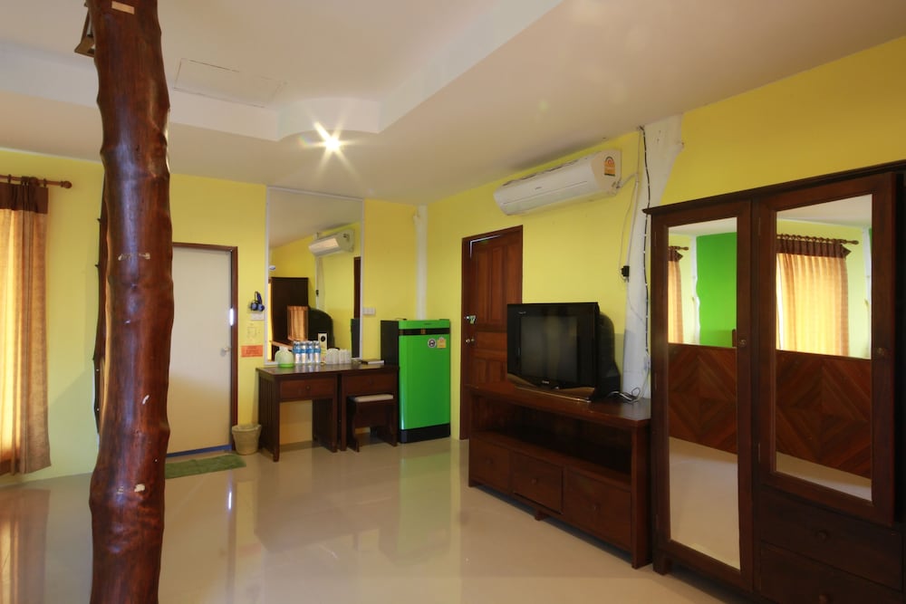 THARATHIP RESORT 9/68
