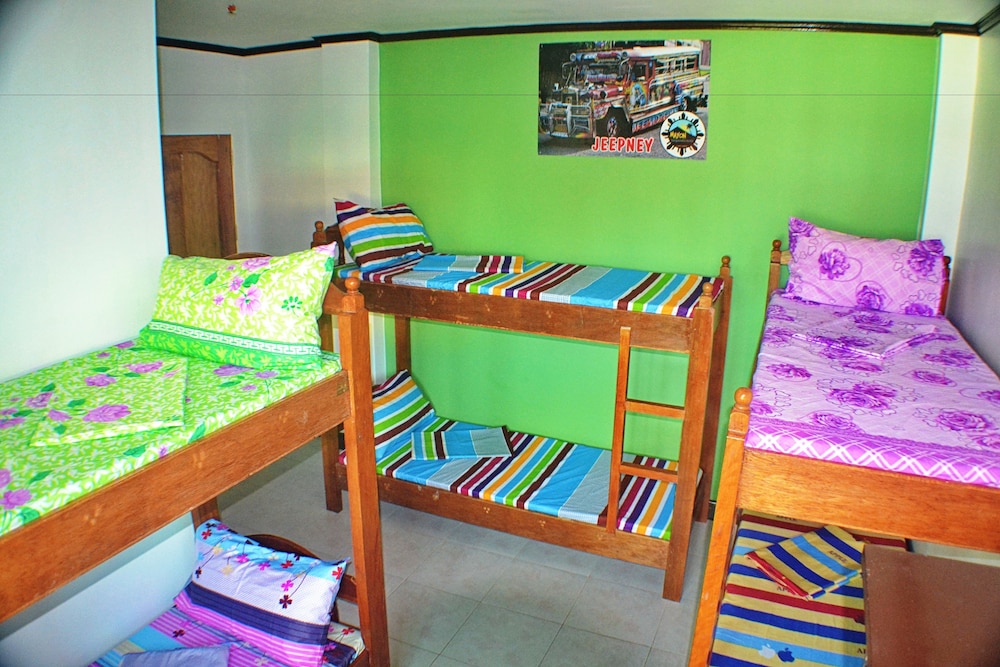 Mayon Backpackers Hostel 32/35