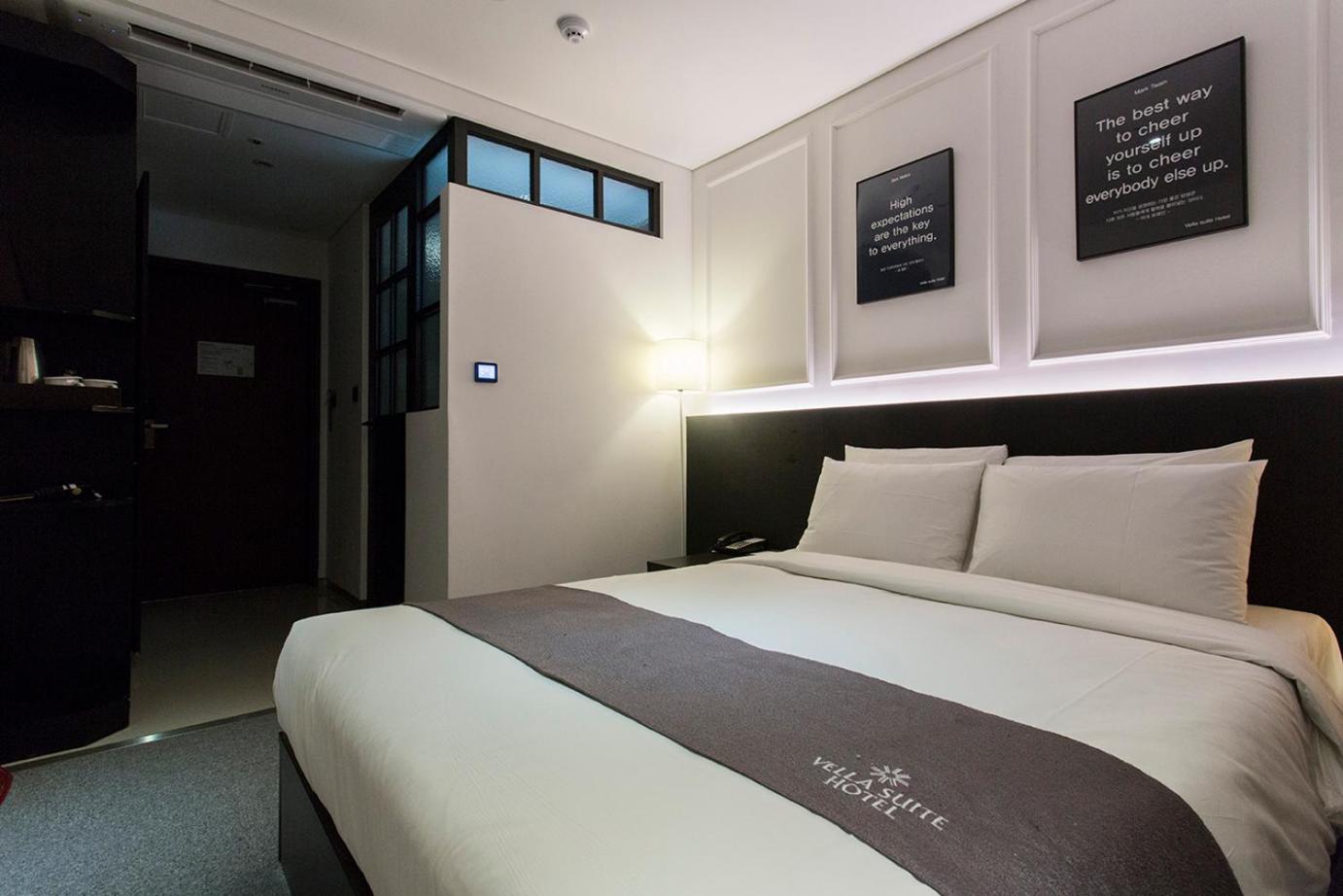 Room, Double Bed