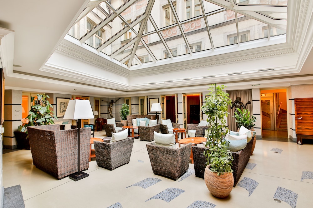 ARIA HOTEL 3/64