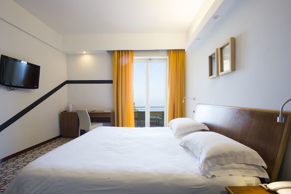 SUPERIOR, DOUBLE BED, BALCONY