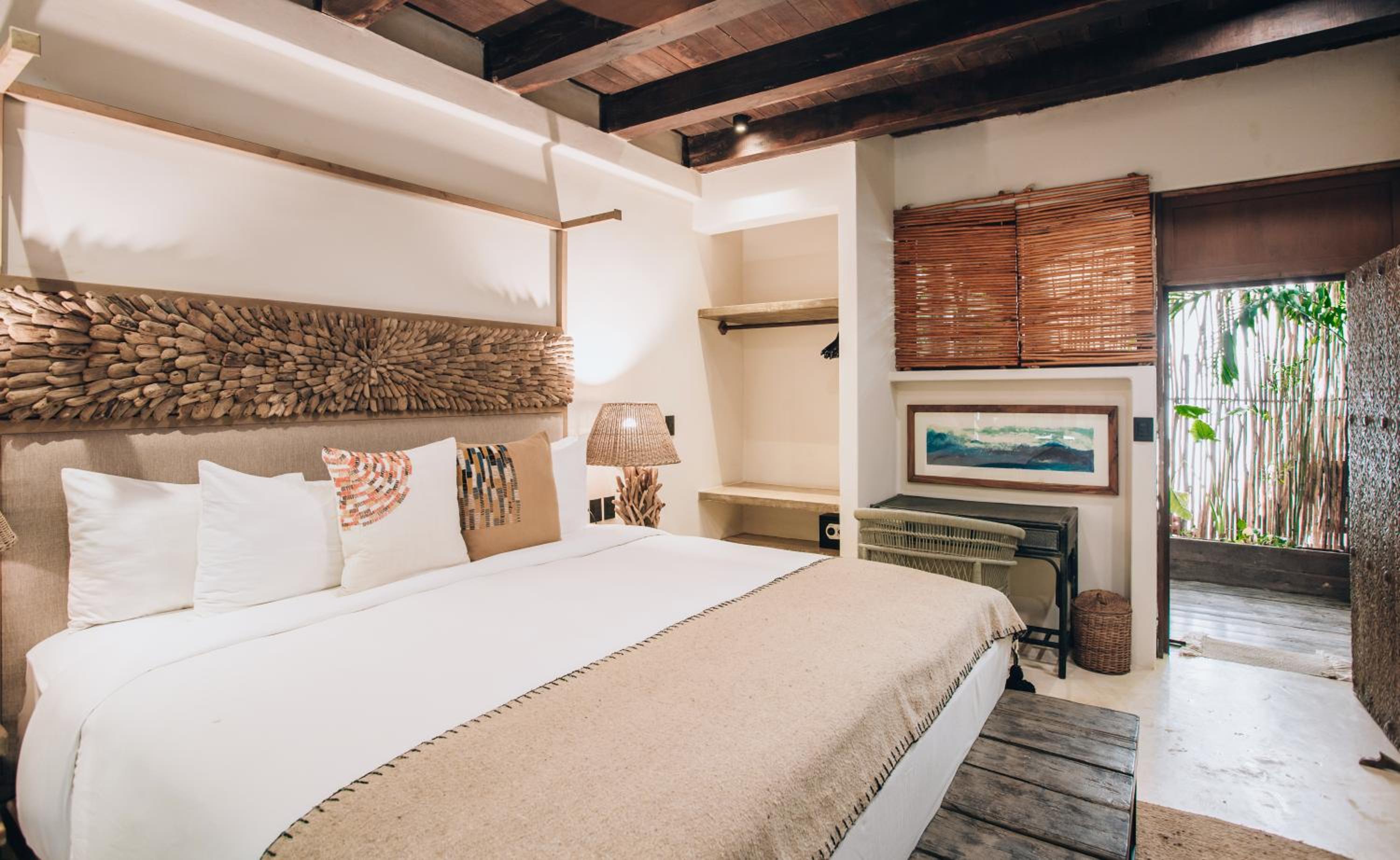 Garden Suite, Bathtub