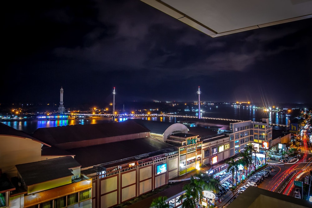 Infinity Hotel 7/42