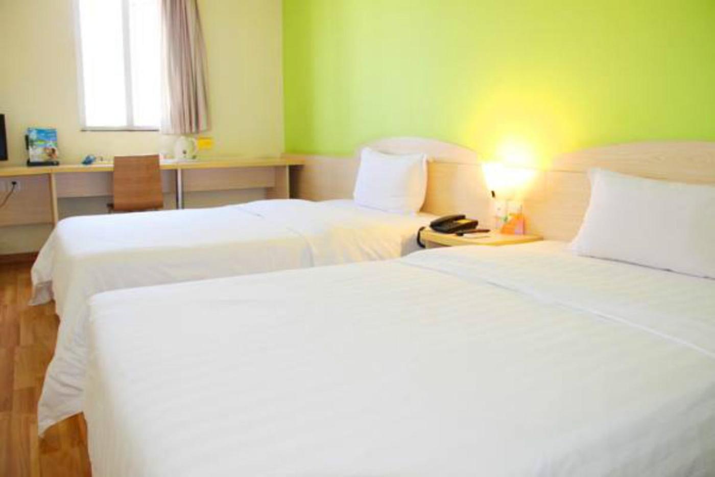 7 Days Inn (Shanghai South Hongmei Road) 24/30