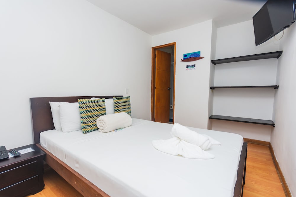 Hotel Guatatur 8/50