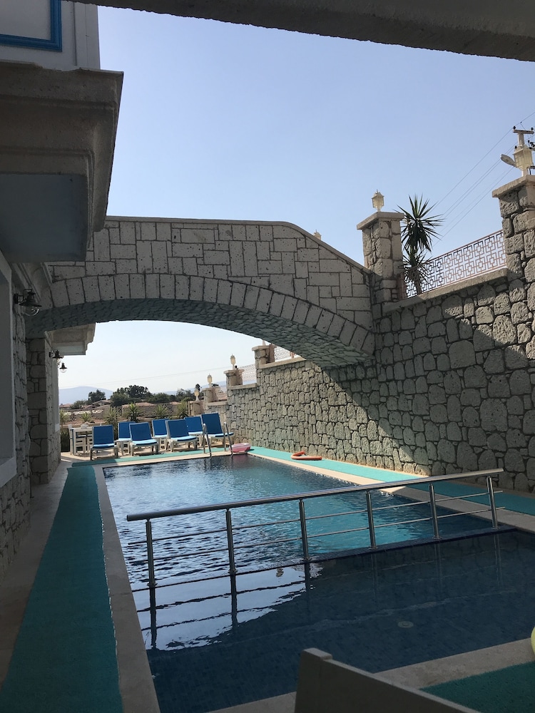 Akkum Hotel 14/24