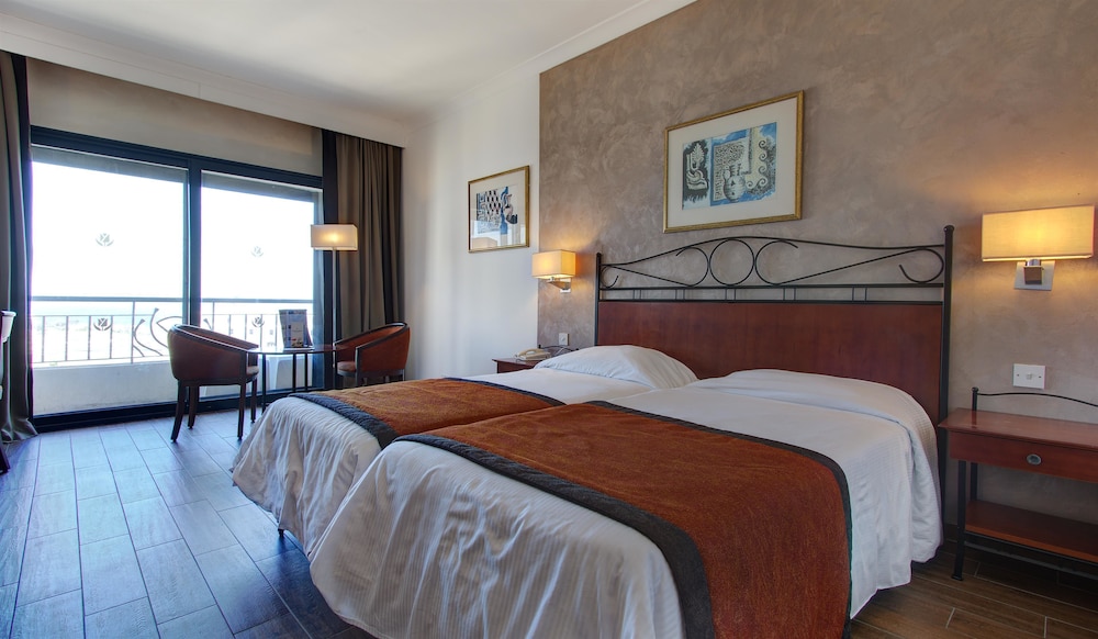 Vivaldi Hotel 18/71