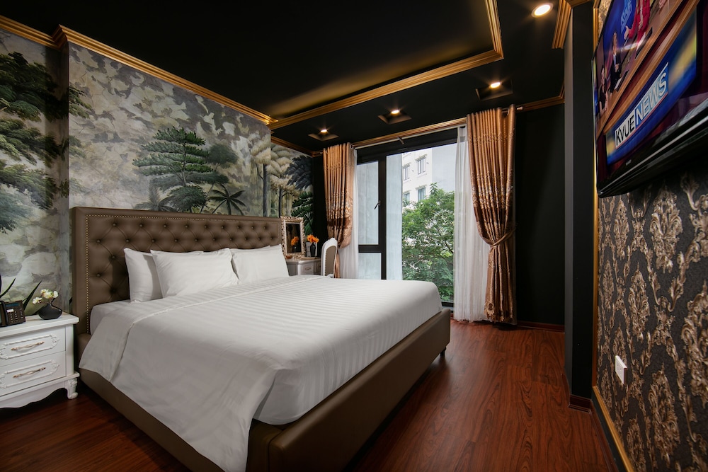 Mia Hotel 13/39