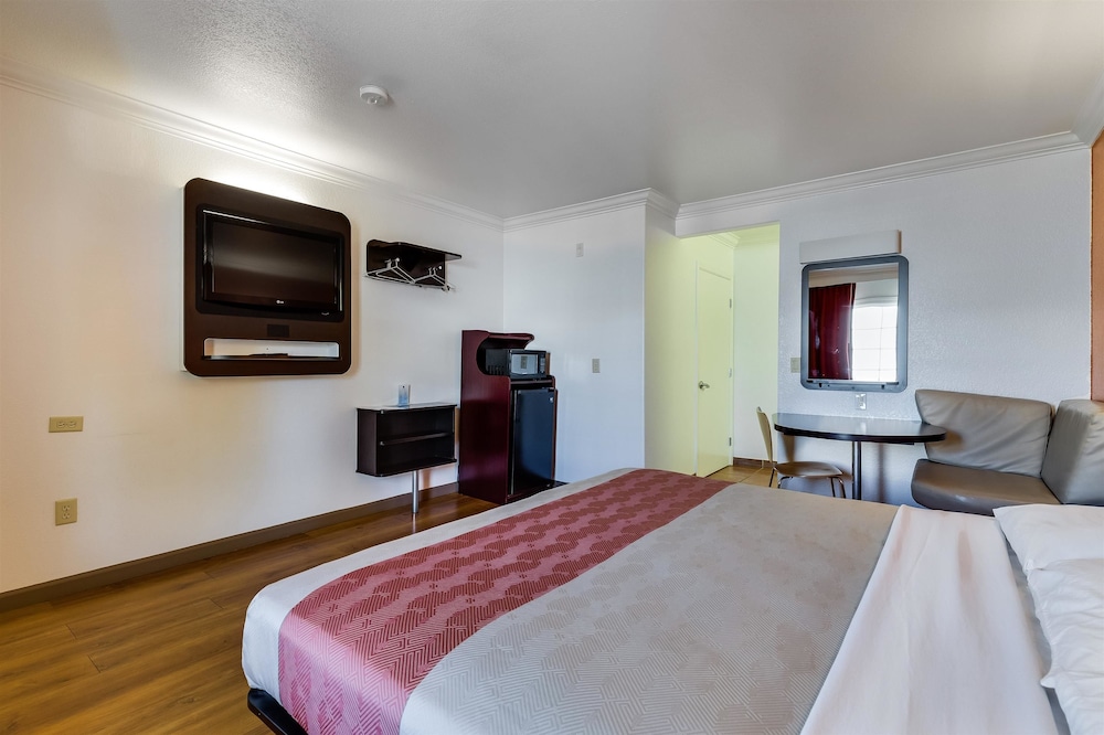 Motel6 San Jose, CA - Convention Center 17/60