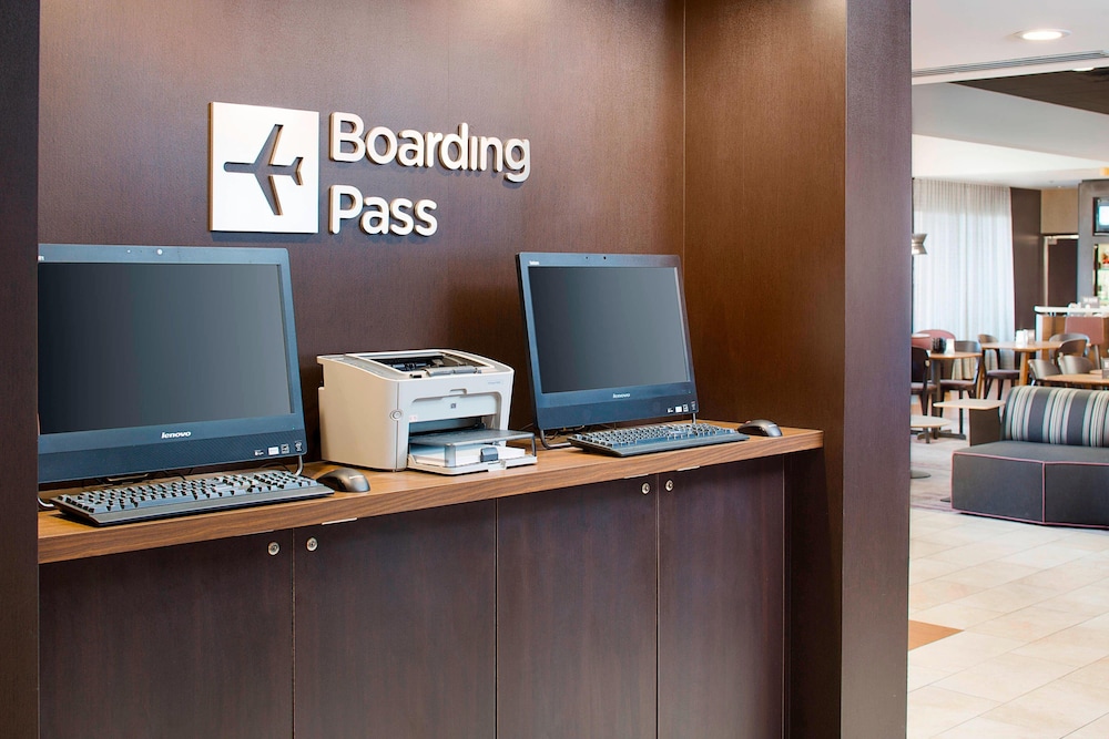 Lobby at Courtyard By Marriott Birmingham Homewood, BIRMINGHAM - AL