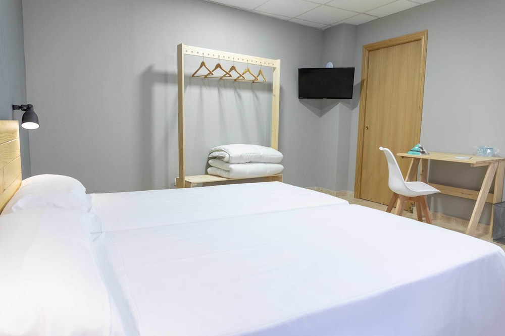 Albergue Alda Estella Hostel 11/61