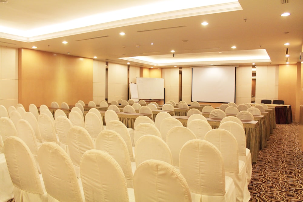 All Sedayu Hotel Kelapa Gading 59/65