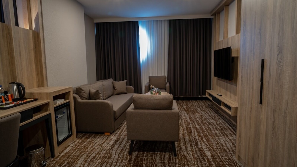 Mayi Hotel 46/55