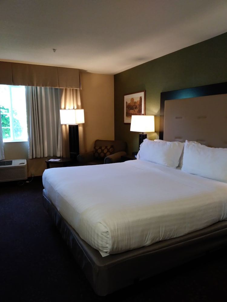 Holiday Inn Express Portland East - Troutdale 23/78