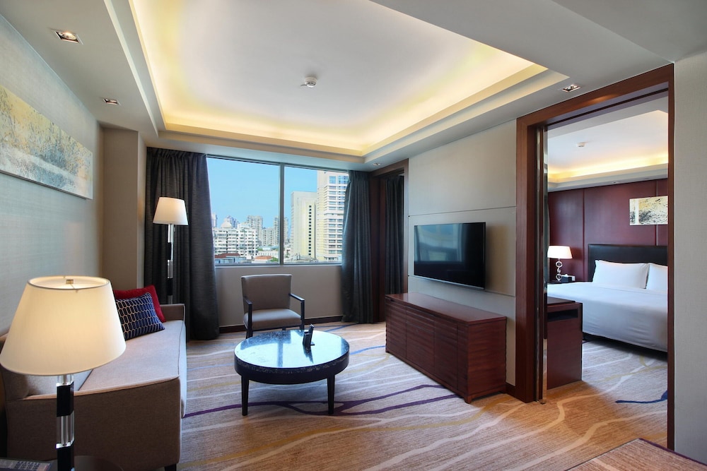 Swiss Grand Xiamen 32/50