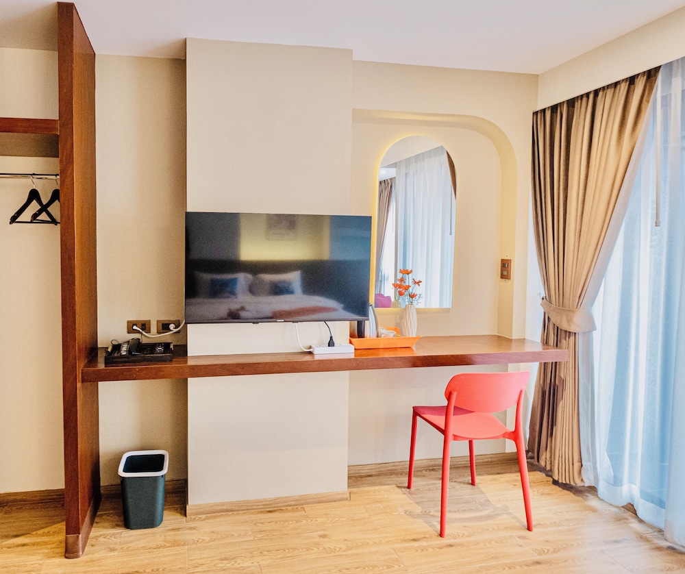 Metro Hotel Phahonyothin 35 43/50