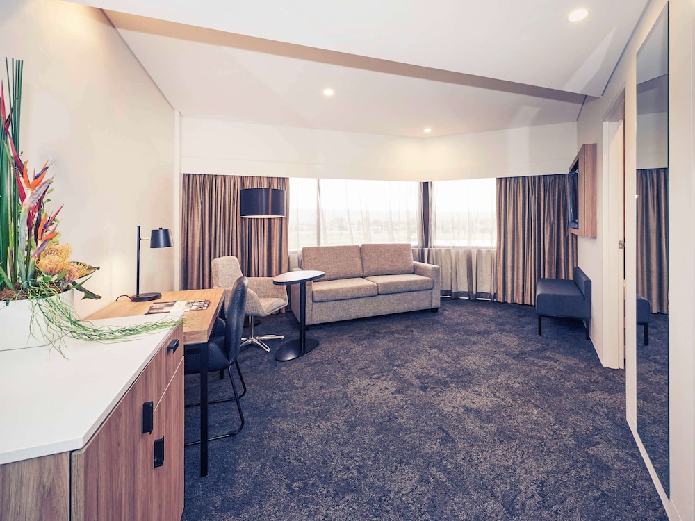 Mercure Penrith 7/69