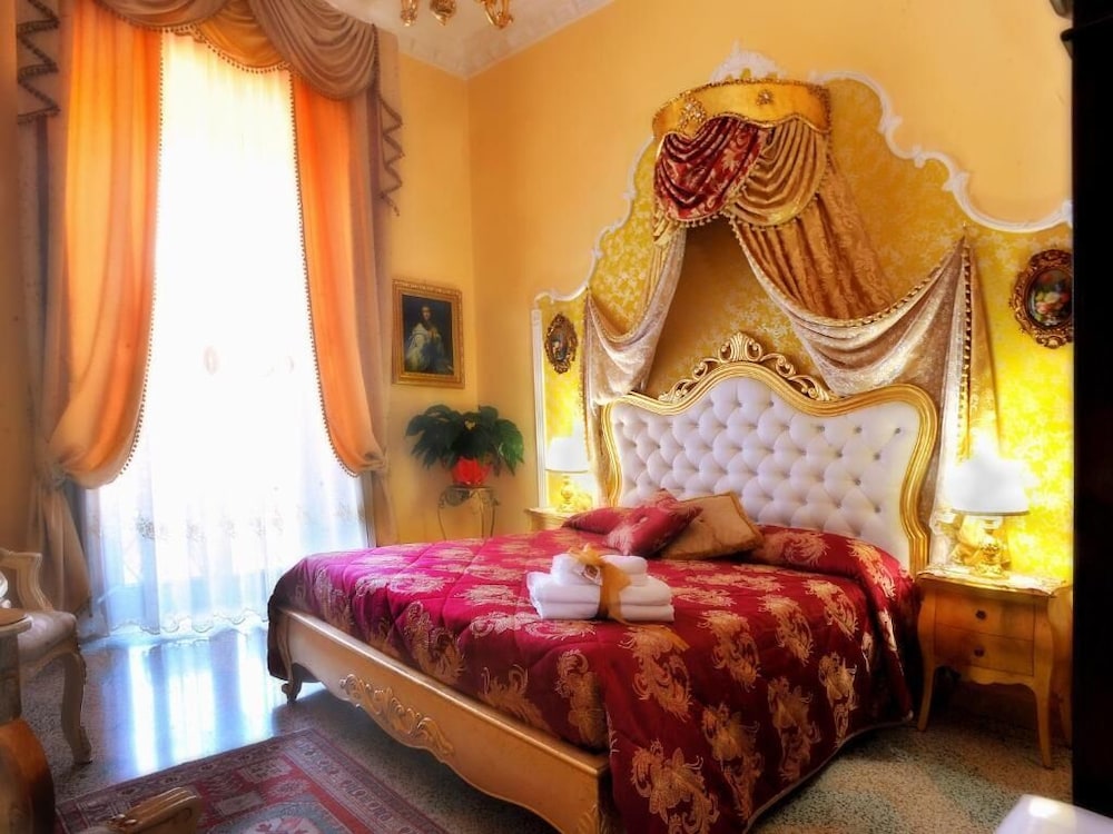 La Dolce Vita Luxury House 14/25