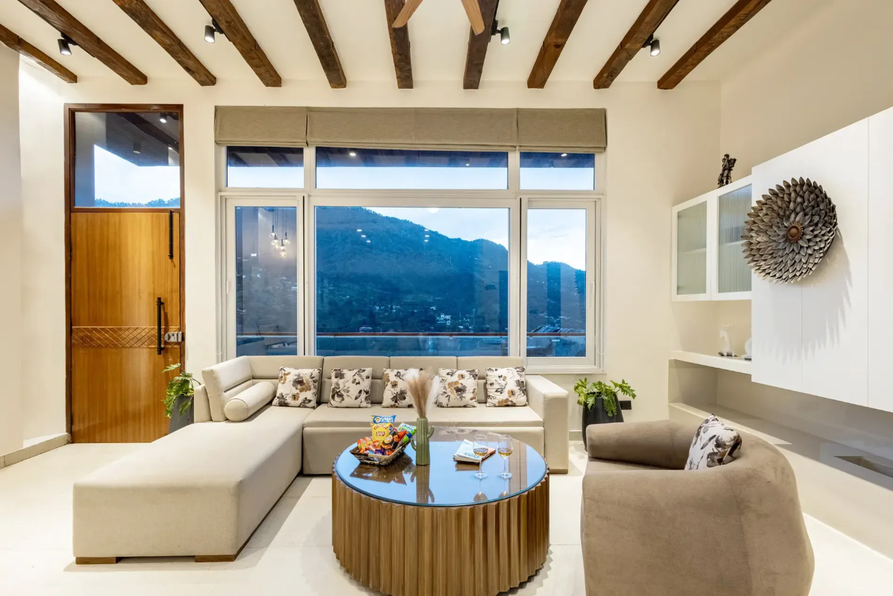 ELIVAAS 6 BHK with Balcony & Lake View Antarmann Casa Zenith 8/12