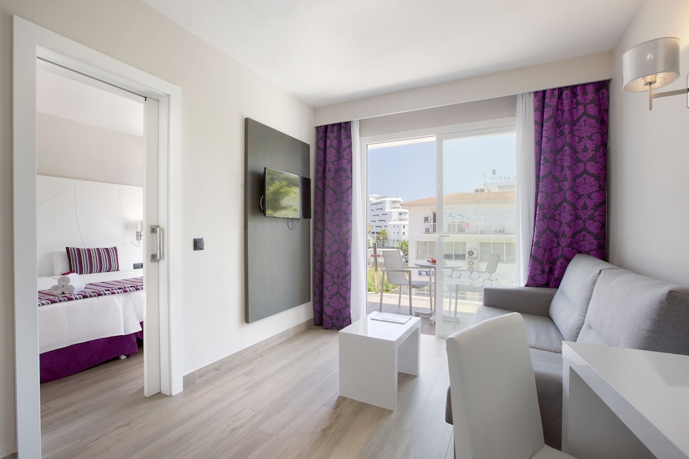 Mar Hotels Playa de Muro Suites 17/56