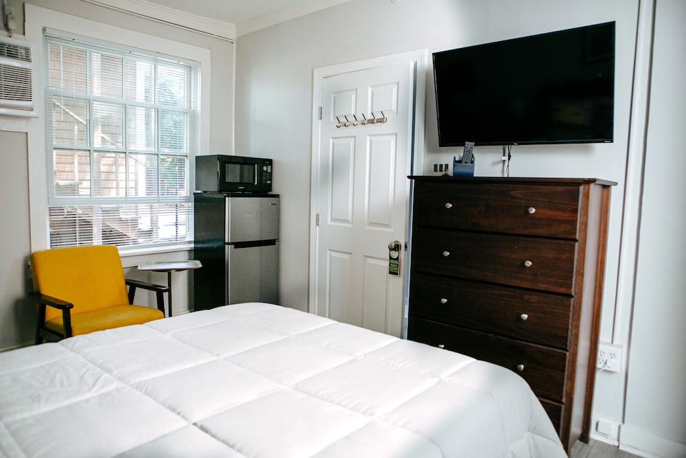 The Provincetown Hotel at Gabriel's 14/51