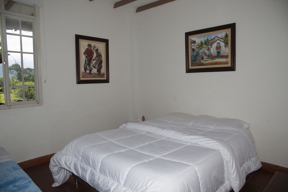 Standard, Triple, 1 Double and 1 Single Bed