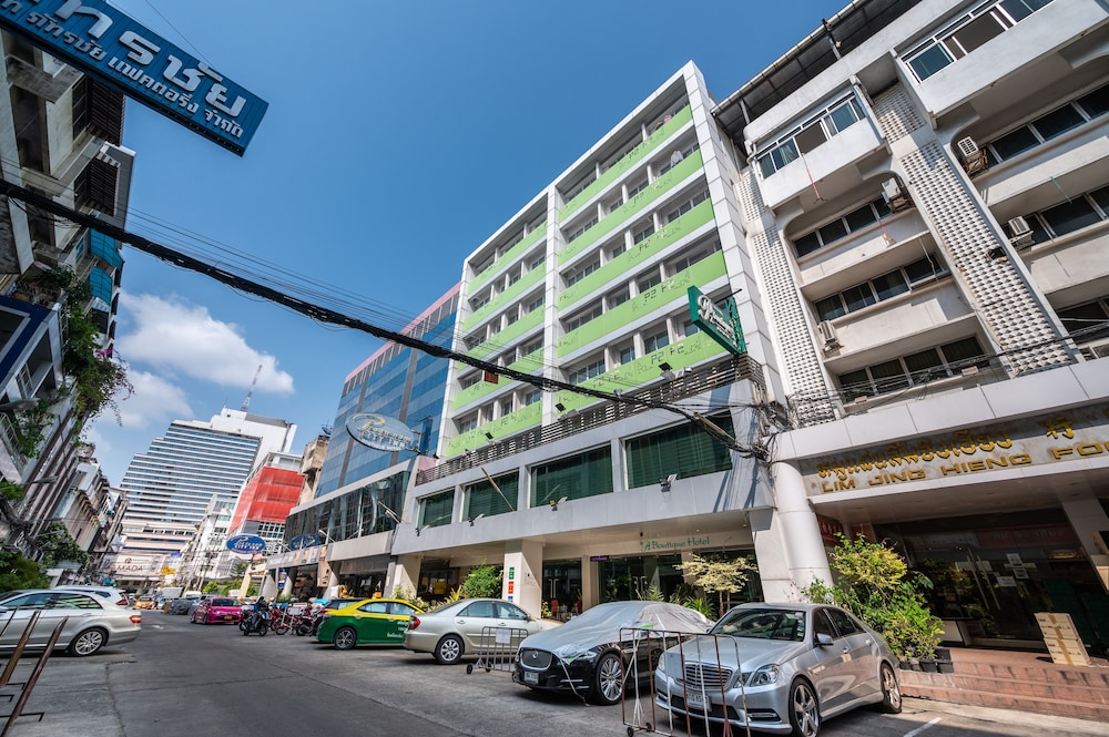 P2 BOUTIQUE HOTEL 73/78
