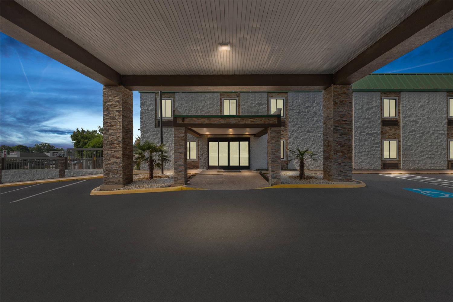Quality Inn Hixson-Chattanooga 16/26