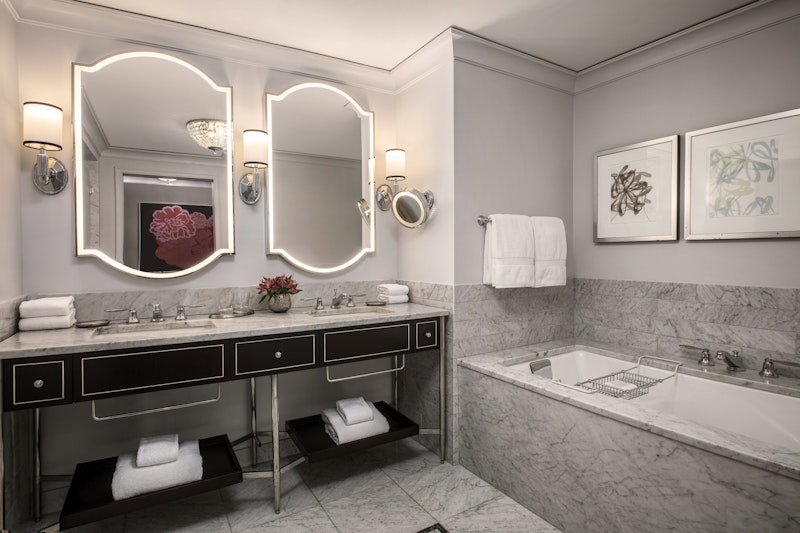 Waldorf Astoria Chicago 98/99