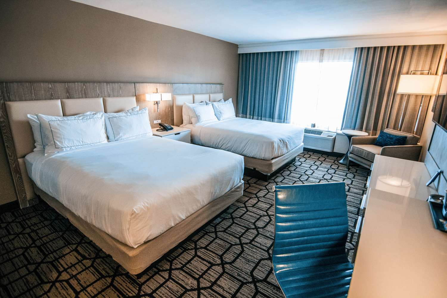room, 2 queen beds