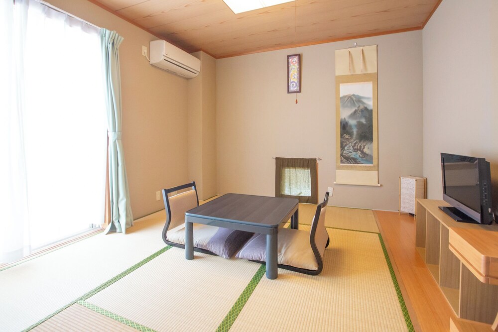 Shinnishiki Hotel 45/68