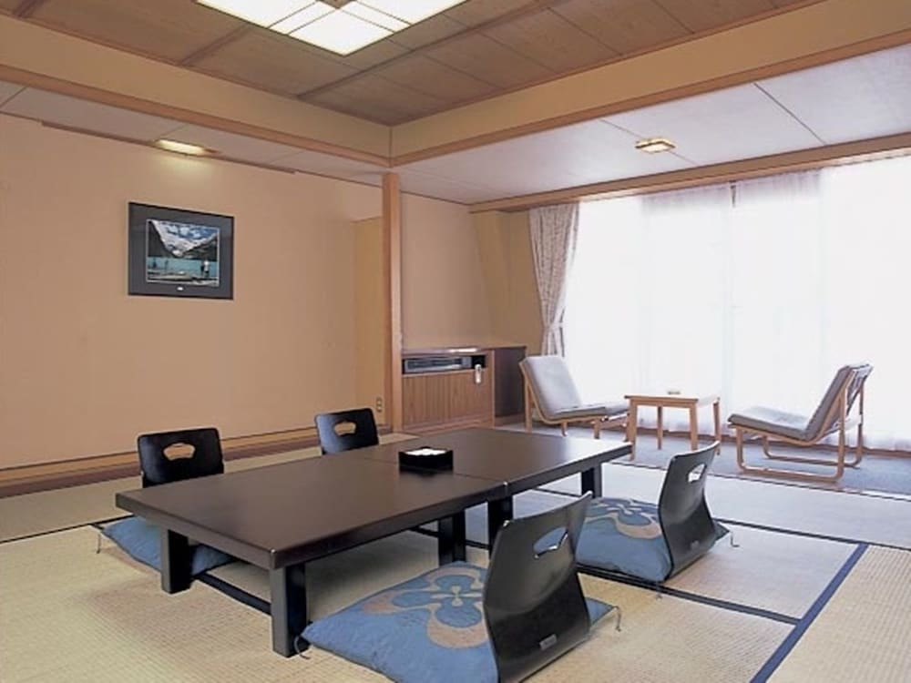 Itoen Hotel 25/29