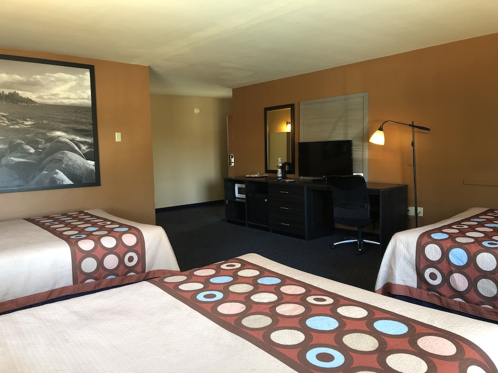 Hotel Elevation 12/45