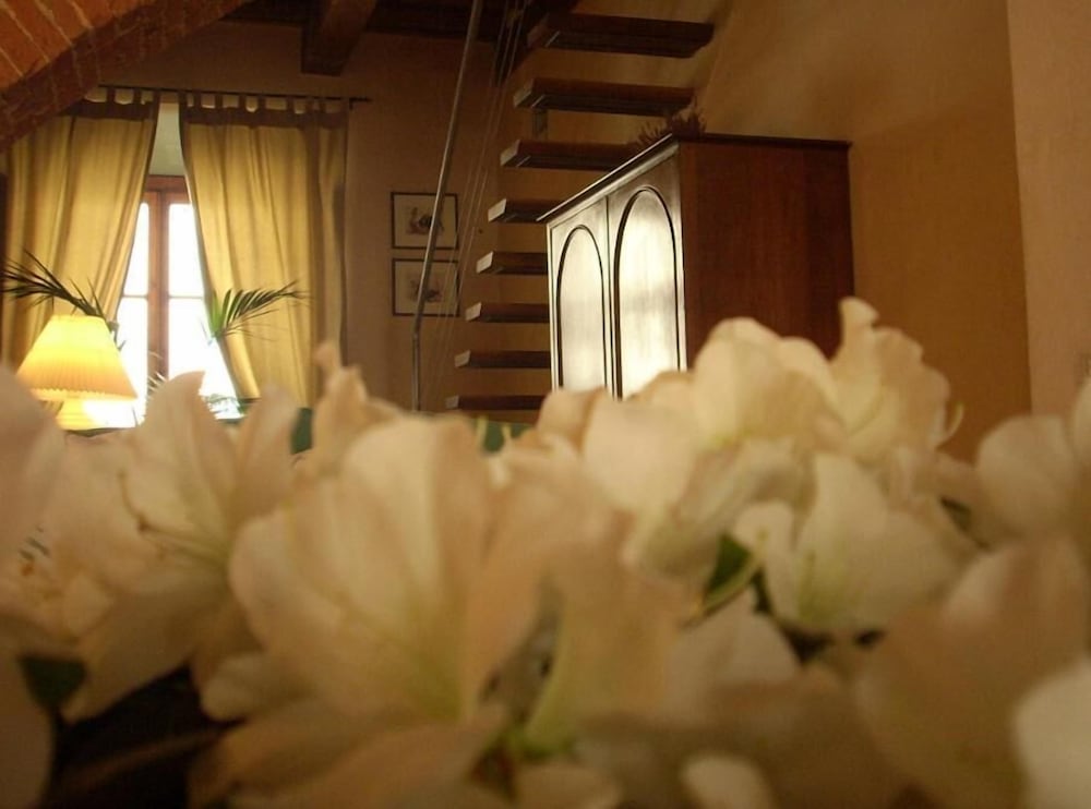 Capri Moon Guest House 25/50
