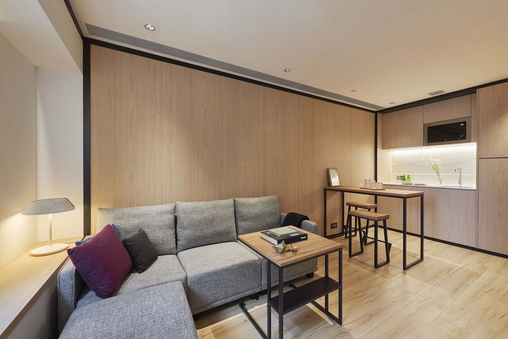CM+ Hotels and Serviced Apartments 22/44