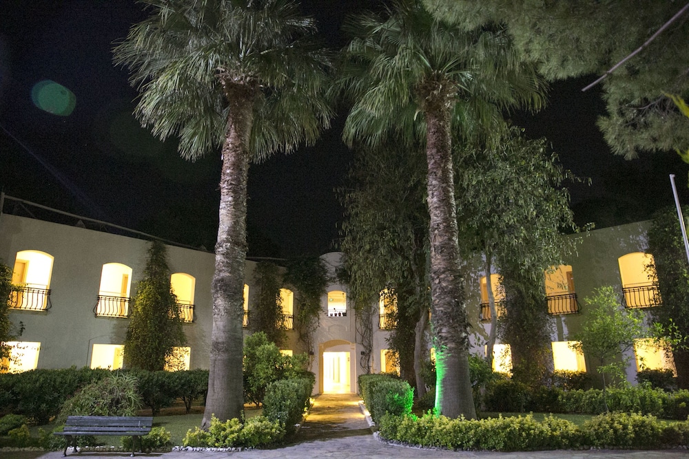 Bodrum Sea Side Beach Club Hotel - All Inclusive 64/72